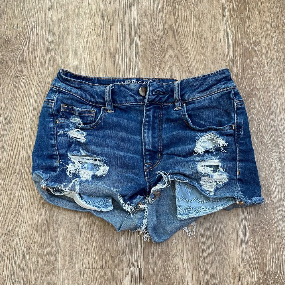 American eagle hi rise shorts . Size 4